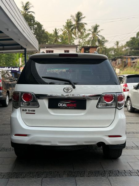 toyota fortuner 2 WD
