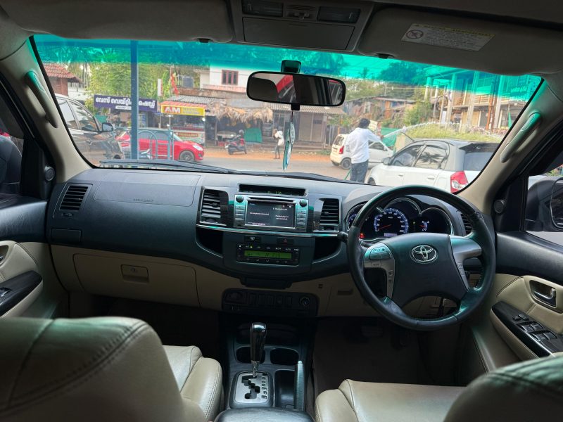 toyota fortuner 2 WD